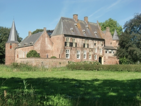 Wijchen-Hernen : Dorpsstraat, Schloss Hernen